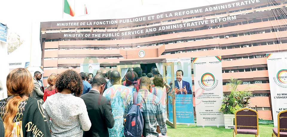 Concours à la fonction publique camerounaise : 1 210 postes ouverts en 2024