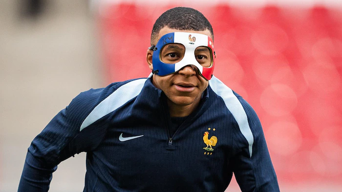 Le masque de Mbappé toujours au centre de l'attention