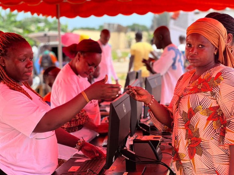 Délivrance accélérée des Cartes Nationales d'Identité (CNI) en Côte d'Ivoire : L'ONECI rassure les populations